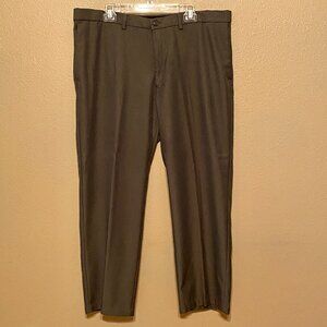 Haggar Men's Premium Gray Dress Pants Classic Fit No Cuffs Size 40x30